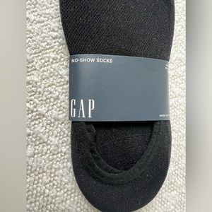 GAP Women’s Black No-Show Socks, One Size 2 pairs.